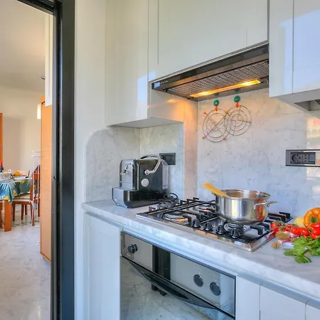 Palace 34 Few Meters From The Sea - Happy Alassio