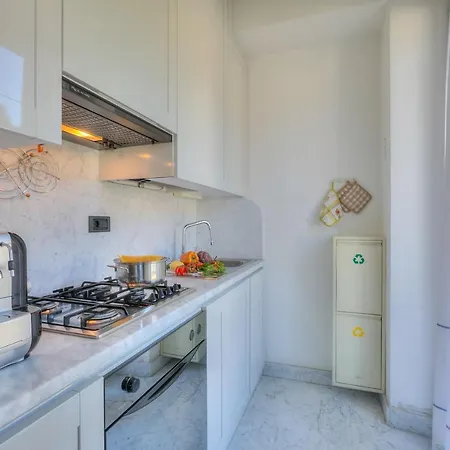 Palace 34 Few Meters From The Sea - Happy Apartment