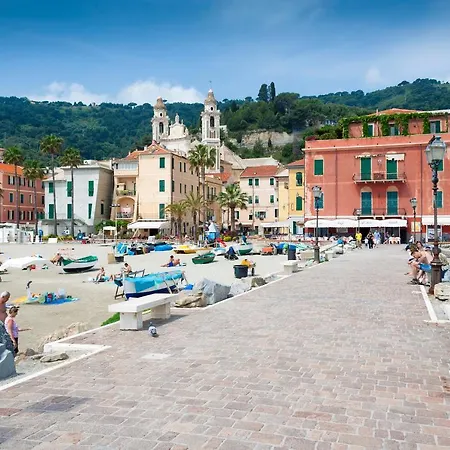 Palace 34 Few Meters From The Sea - Happy Apartment Alassio