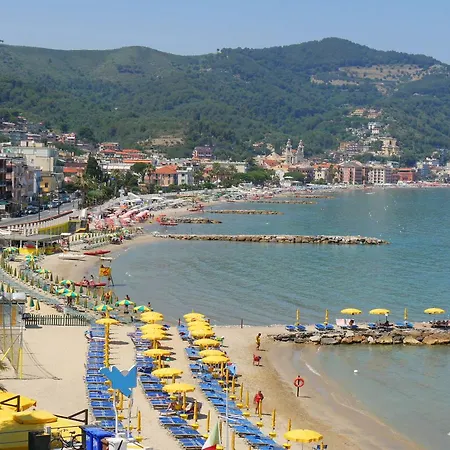 Apartment Palace 34 Few Meters From The Sea - Happy *